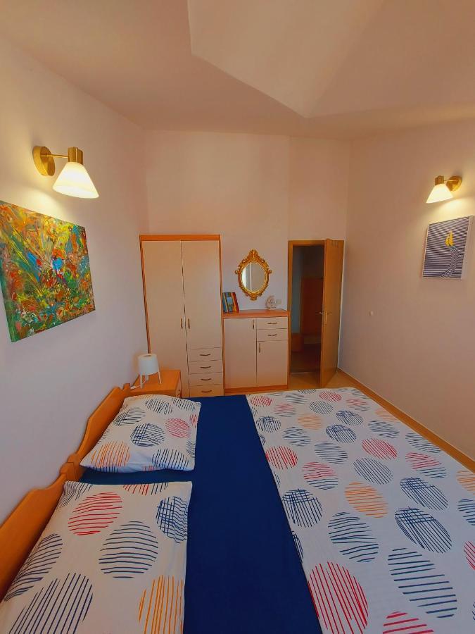 The View Apartment Supetar Exterior photo