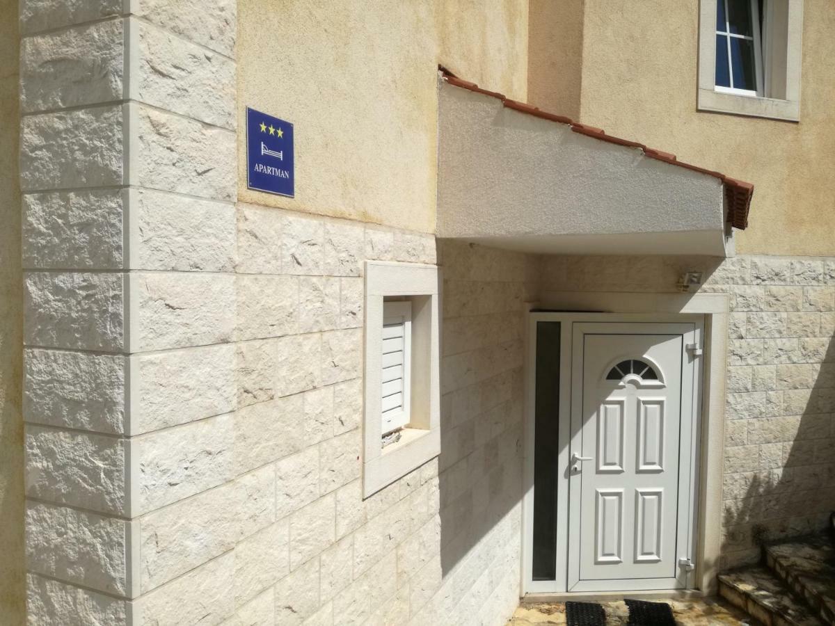 The View Apartment Supetar Exterior photo